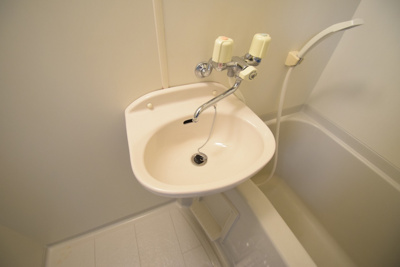 【洗面所】 | ドウエル玉造 | コンパクトで使いやすい洗面所