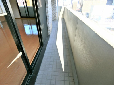 【バルコニー】 | リーガル北心斎橋Ⅱ | バルコニーもすごく広くて沢山洗濯物が干せます！