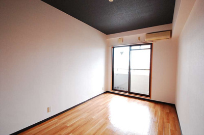 【居間・リビング】 | ソレアードトレスなんばWEST