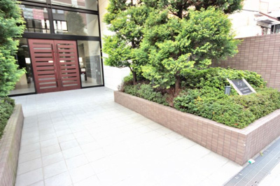 【エントランス】 | サムティ梅田インターコア | ゆとりのあるエントランスです