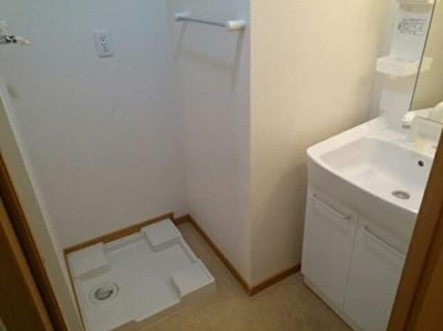 【洗面所】 | ハピネス浦江 | 忙しい朝には欠かせない洗面所です