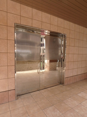 【エントランス】 | エムロード福島