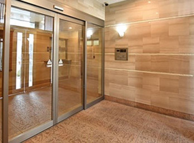 【エントランス】 | GROOVE難波