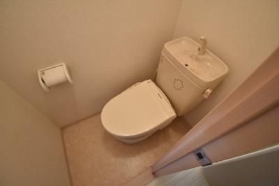 【トイレ】 | b.shade | シンプルで使いやすいトイレです