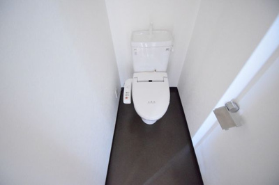 【トイレ】 | La Douceur難波東 | ゆったりとした空間のトイレです