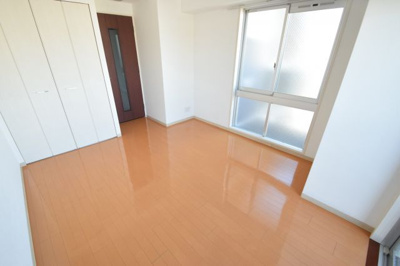 【居間・リビング】 | La Douceur難波東 | ゆったりとした居間です