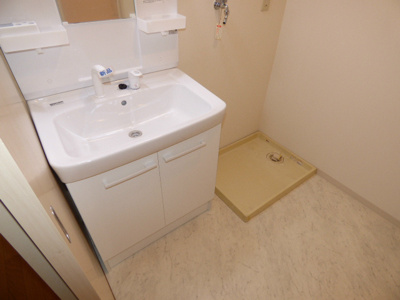 【洗面所】 | JUNWAマンションⅡ | 脱衣スペースもあります