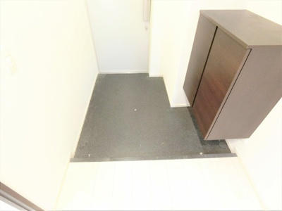 【玄関】 | ジェイラピスナンバ