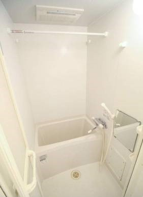 【浴室】 | ヴォルベール中崎 | 落ち着いた空間のお風呂です