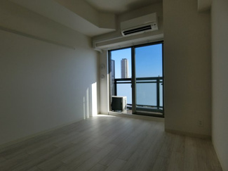 【居間・リビング】 | ララプレイス難波ガルテン | おしゃれなリビングです