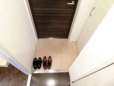 【玄関】 | グランパシフィック難波南2