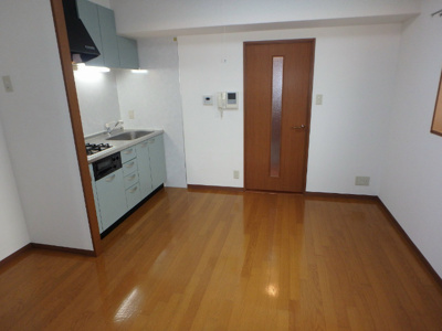 【居間・リビング】 | セントアミール南久宝寺 | 使いやすいリビングです