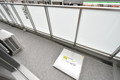 【バルコニー】 | アーバネックス同心 | お洗濯にも便利なバルコニー付き