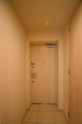 【玄関】 | OPUS RESIDENCE SHINSAIBASHISOUTH
