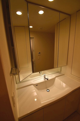 【洗面所】 | OPUS RESIDENCE SHINSAIBASHISOUTH