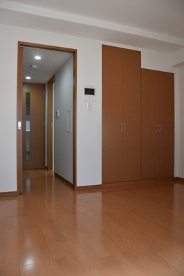 【居間・リビング】 | リーガル靭公園南Ⅱ | 使いやすいリビングです