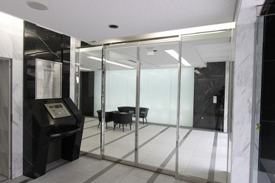 【エントランス】 | リーガル北堀江