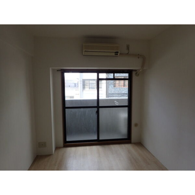 【居間・リビング】 | エスリード梅田東