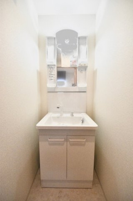 【洗面所】 | 天川レジデンス難波南 | ゆったりとスペースのある洗面所