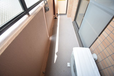 【バルコニー】 | エルセレーノ九条 | 陽当たり良好なバルコニーです