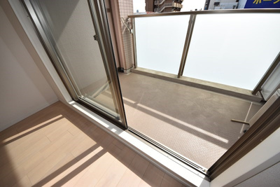 【バルコニー】 | エグゼレジデンスタワー