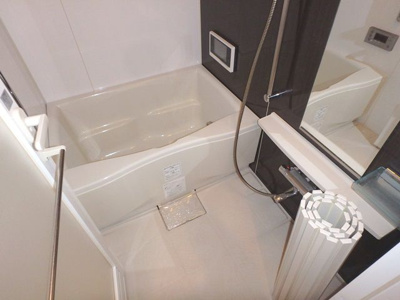 【浴室】 | レジェンド―ル心斎橋EAST | きれいなお風呂です