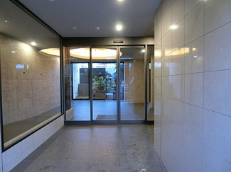 【ロビー】 | LA MAISON VERTE | 建物の内部です