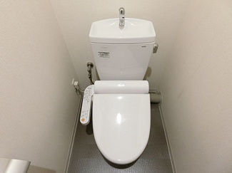 【トイレ】 | LA MAISON VERTE | ゆったりとした空間のトイレです