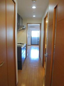 【玄関】 | リーガル弁天町Ⅱ | 玄関もすごく広くなっていて居心地がよさそうです！