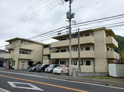 【外観】 | 敷地面積：約245坪の収益マンション！