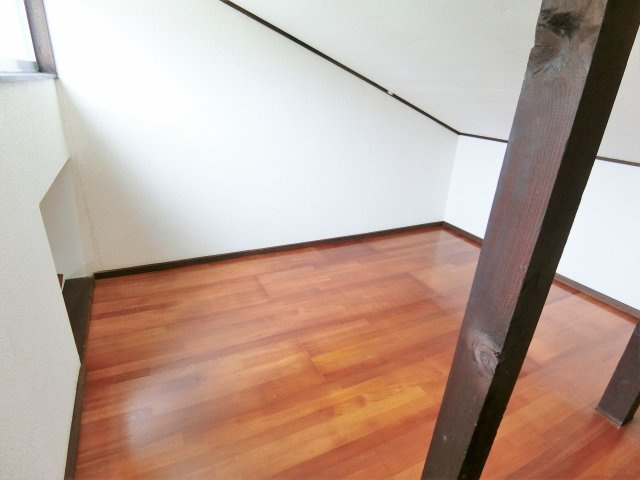 ハイツ小竹D棟の内装|ロフト
