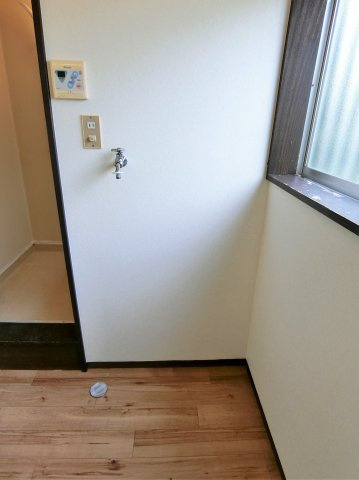 ハイツ小竹D棟の洗面所|室内洗濯機置き場