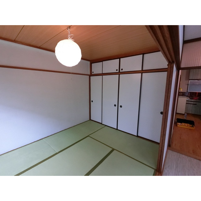 岐阜市鷺山東１丁目の賃貸マンションの居間・リビング