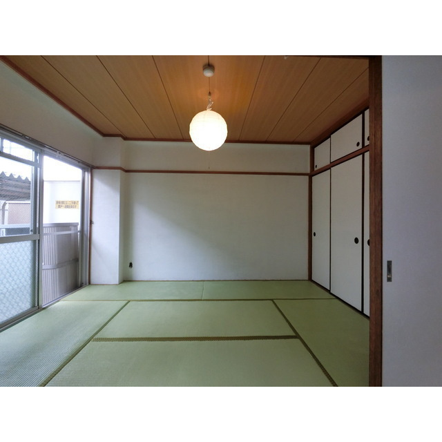 岐阜市鷺山東１丁目の賃貸マンションの居間・リビング