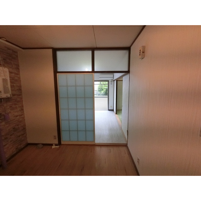 岐阜市鷺山東１丁目の賃貸マンションの居間・リビング