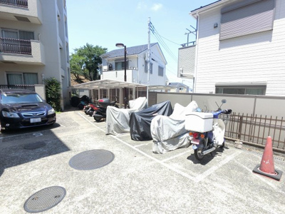 【その他共用部分】 | ベルメゾンエスペランス狩場台 | バイク置場です。