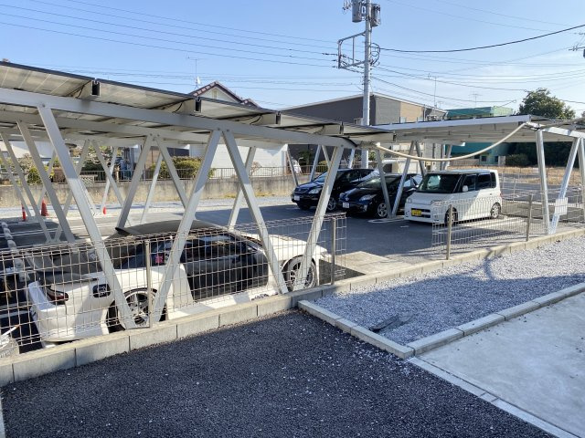 K・Uファミーユの駐車場