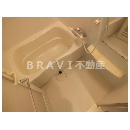 レジディア靭公園　BRAVI不動産の浴室|【レジディア靭公園】落ち着いた空間のお風呂です
