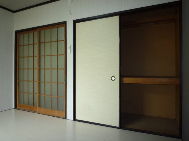 【収納】 | ロワール | たっぷり収納できる押入れ