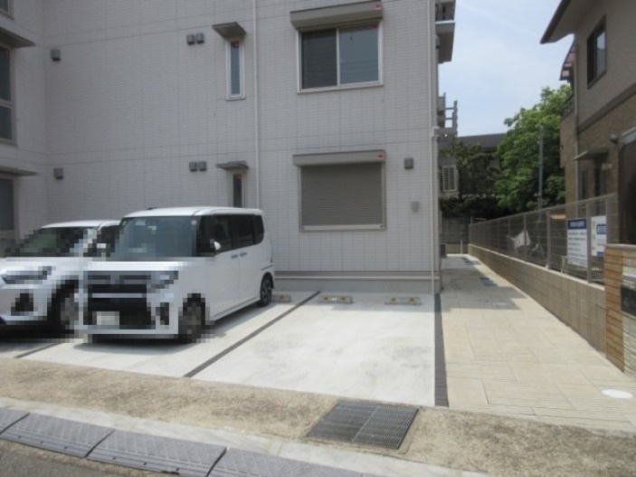 セジュール西明石の駐車場