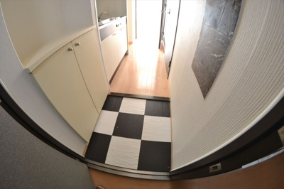 【玄関】 | レジュールアッシュ谷町 | きれいな玄関です