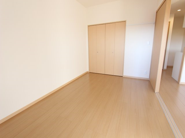 津々美アパートＢの寝室