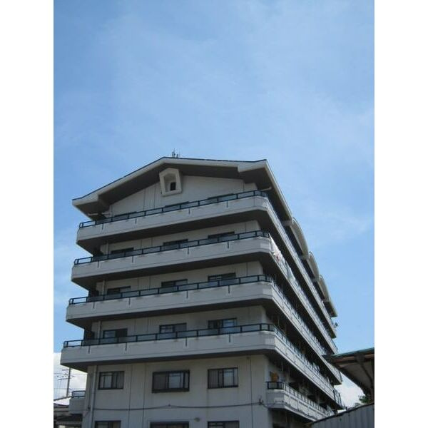 エステル和泉の外観|落ち着いた雰囲気の外観です