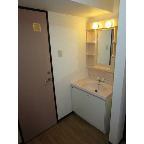 エステル和泉の洗面所|コンパクトで使いやすい洗面所
