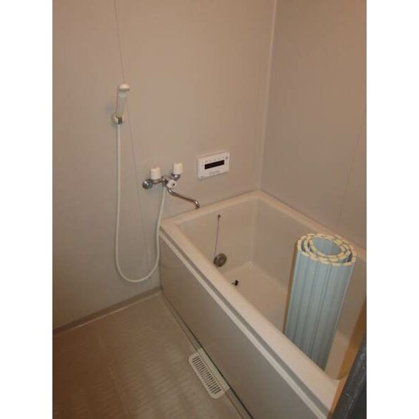 エステル和泉の浴室|ゆったり過ごせるお風呂です