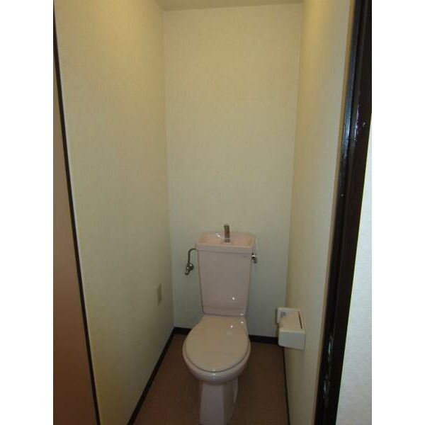 エステル和泉のトイレ|ゆったりとした空間のトイレです