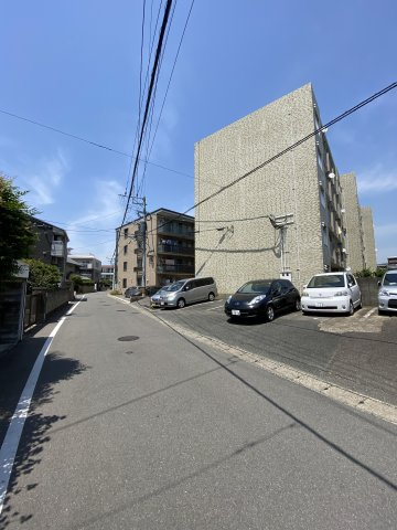 第一大楠マンションの駐車場