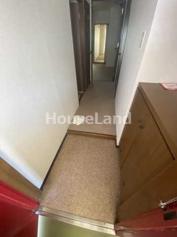 グランドハイツ野崎の玄関