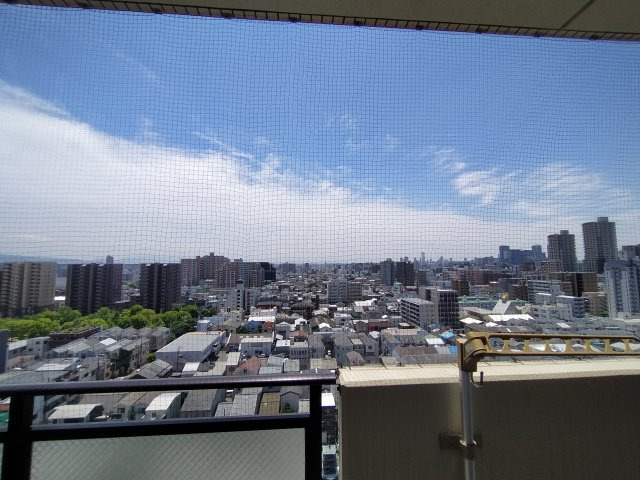 藤和関目ホームズの展望|最上階からの景色は綺麗ですね。広いバルコニーで深呼吸やストレッチも良いですね♪