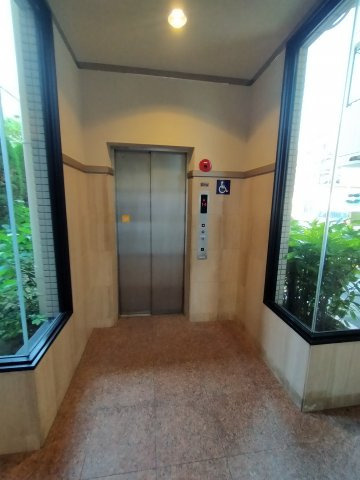 藤和関目ホームズのその他共用部分|綺麗に管理されたエレベーターです。